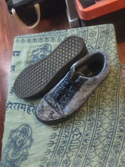 Women's blue crushed velvet bands