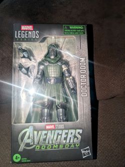 Marvel Legends Series Doctor Doom, Avengers: Doomsday 6" Action Figure