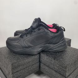 Nike Mens Air Monarch IV Black Low Top Sneakers Size 12 Shoes 415445-001