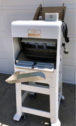 Oliver Bread Slicer Commercial