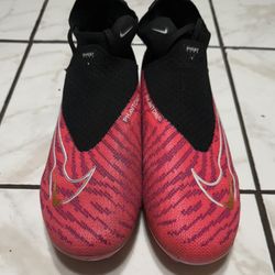 Nike Color Punch And Gold Men’s Soccer Shoes