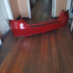 Bomper para una Toyota Camry 2019 en buenas condiciones