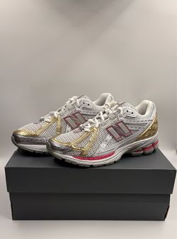 New Balance 1906R Women's Running Shoes White Pink Gold Silver women’s size 8