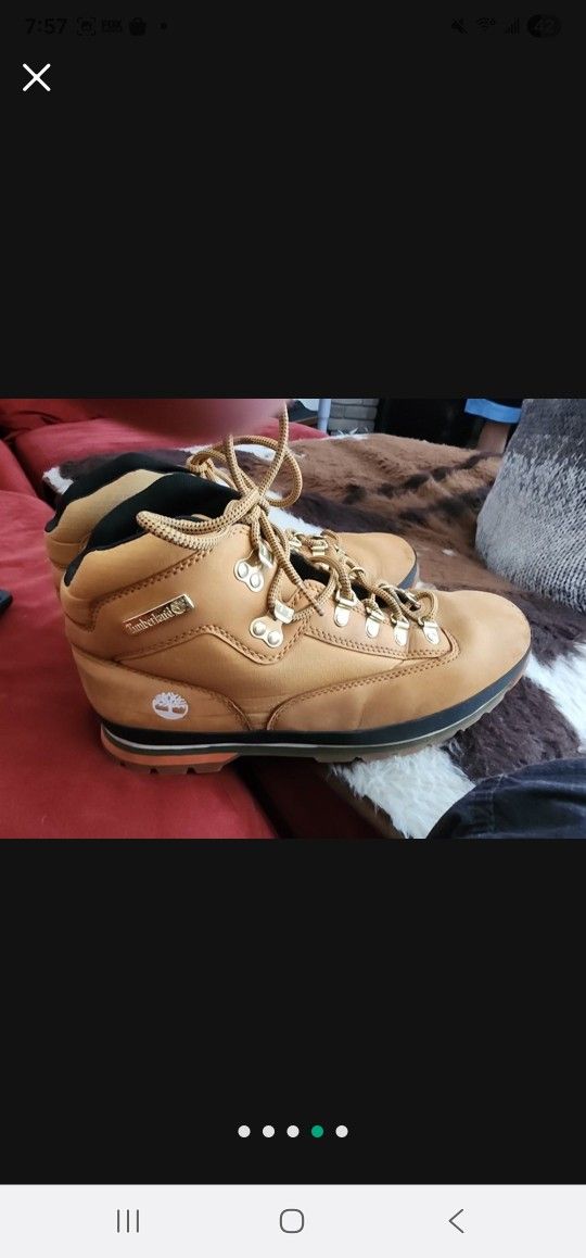 Mens Timberland Boots Size 10.5  Needs Insoles