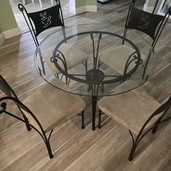 Coffe Table With Chair