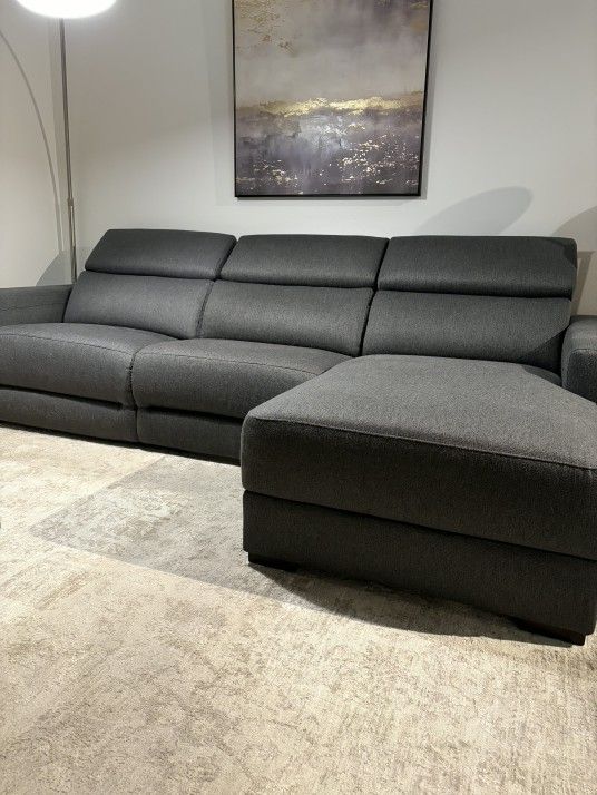 Like New Electric Reclining Sofa $350. PENDING PICKUP