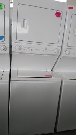 Frigidaire washer and gas dryer
