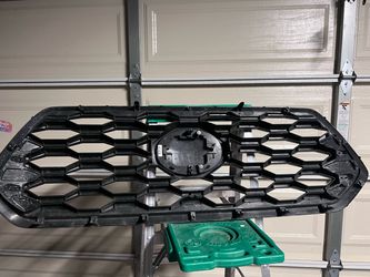3rd gen Tacoma grill