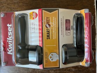 Kwikset SmartKey Keyed Entry Door Knob Set