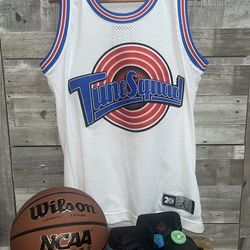 Micheal Jordan jersy space jam