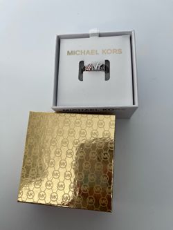 Michal Kors ring