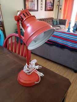 Table lamp