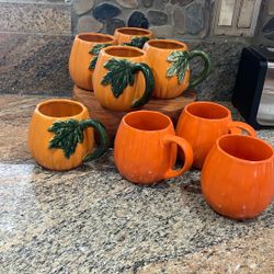 Pumpkin mugs (8)