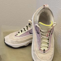 Nike Cosmic Unity 3 SIZE 9.5 Alabaster Sea Glass