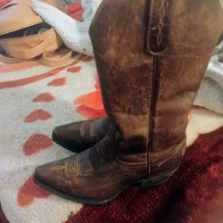 Cowgirl Boots Or Cowboy