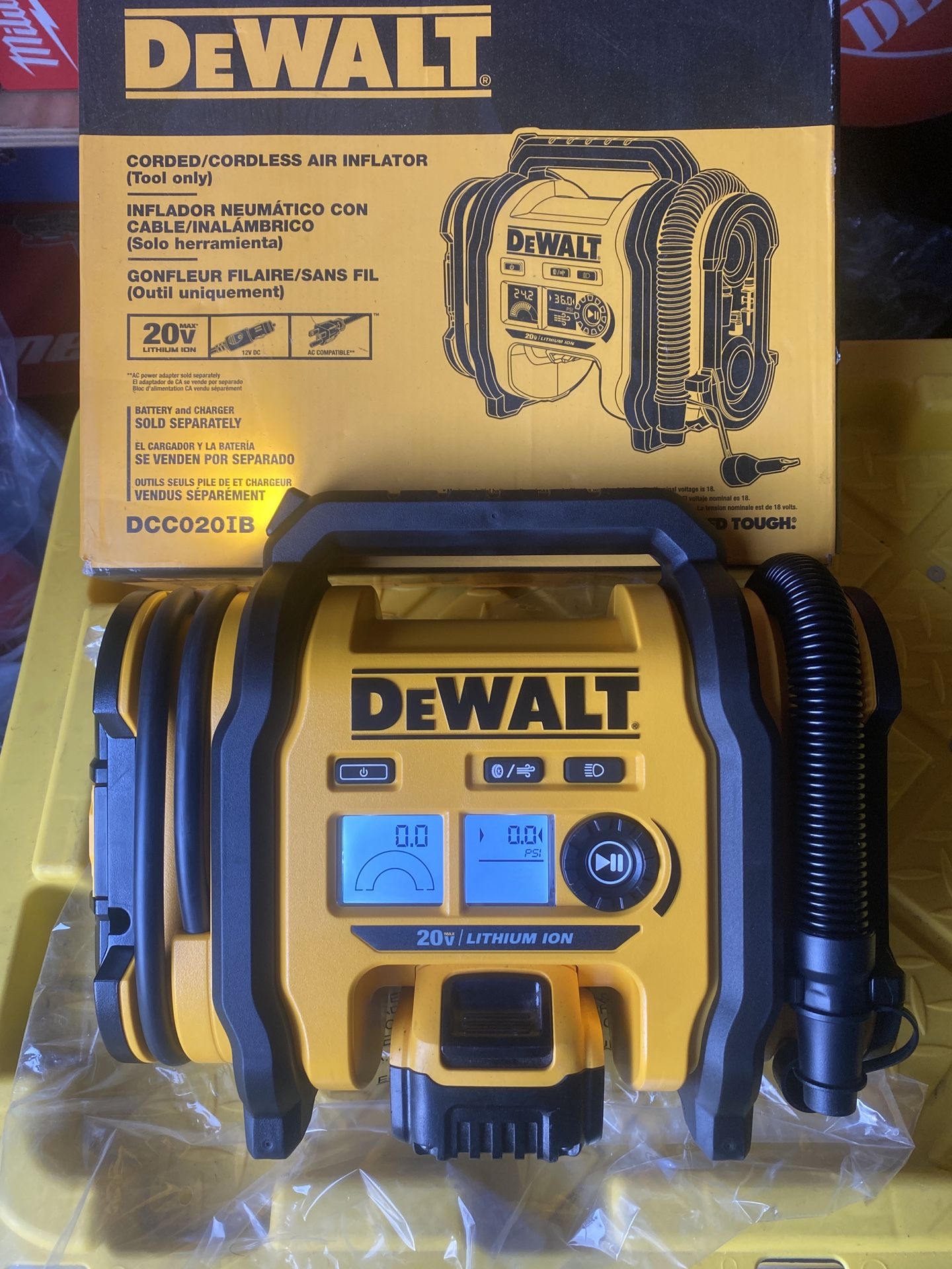 DEWALT 20V MAX CORDLESS AIR INFLATOR TO TOOL ONLY BATTERY NOT INCLUDED NEW IN BOX $100 FIRM