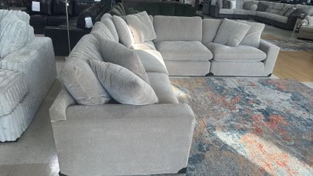 Olivia 🎉 brand new/ modern/luxury 🌼 // maxton  plush 5 piece sectional