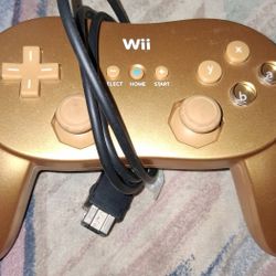 Gold Nintendo Wii Clasic Pro Control