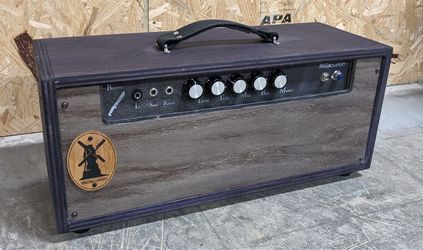 Mills Customs 300w Bayonet Bass Tube Amp