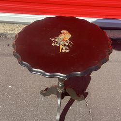 Antique Tilt Top - Side Table 