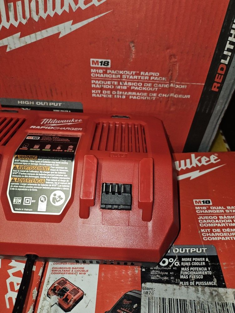 Milwaukee Rapid Charger Dual Bay Simultáneous Home & Garden