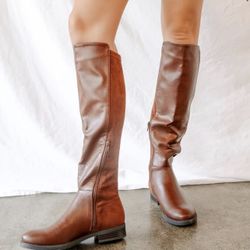 Women Tall Boots , Size :6 ,price :$35