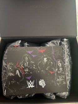 DARC SPORT DSDD WWE TEE BOX SET SIZE LARGE SOLD OUT