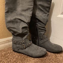 Women’s Grey Boots Size 6.5