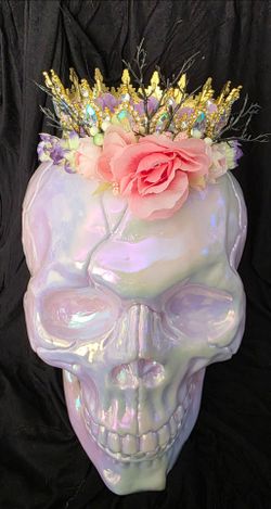 Very large Glam Skull
