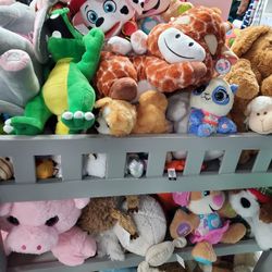 Stuffed Animals & Soft Toys