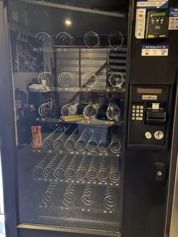 Commercial Snack Vending Machine Black Glass Front Coin/Bill Acceptor Keypad