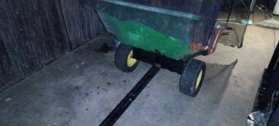 Johndeer dump trailer great for quad or little tractor 🚜