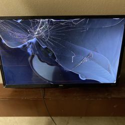 ONN TV  FOR PARTS OR FIXING 