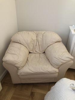 White leather couch set