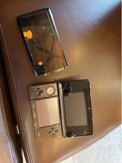 Nintendo 3ds near mint