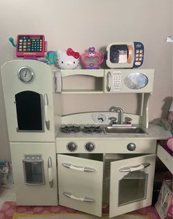 Kids Play Kitchen Bundle – Teamson Wood Kitchen + Accessories + Extras