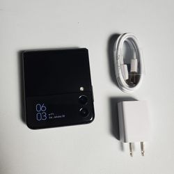 Samsung Z Flip 3 5G - UNLOCKED - Like New