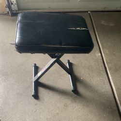 On Stage Stand Seat