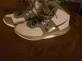 Nike air precision shoes size 8. Make offer