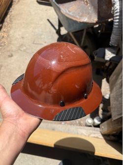Lift hard hat