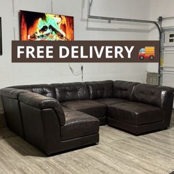 Genuine Leather Sectional Couch 🛋️- free delivery 