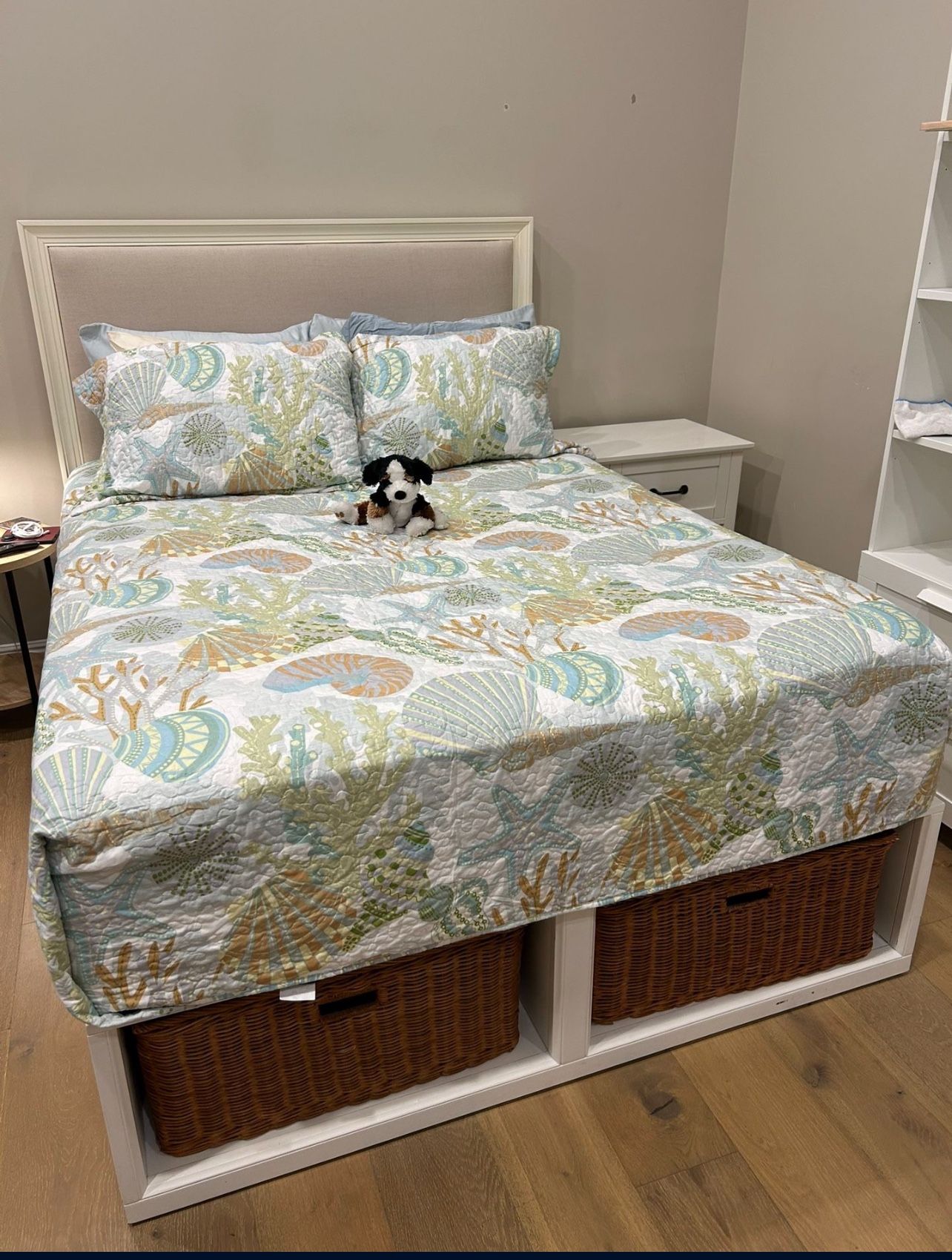 Pottery Barn Full Bed