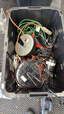 Retractable extension cord