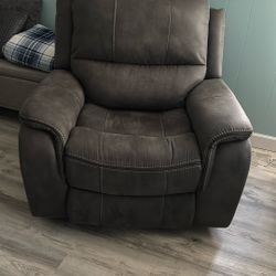 recliner lime new hardly used