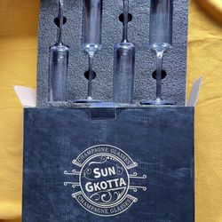 Sun Gkotta Champagne Glasses 