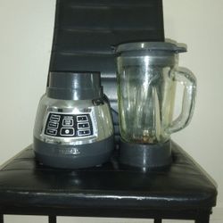 Stainless steel blender with glass jar - very new - $35