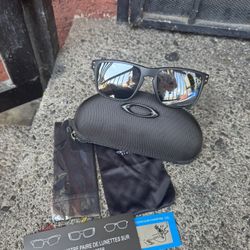 Oakley Sunglasses 