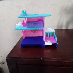 Small Doll House 