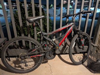 Bike with basket lock and helmet