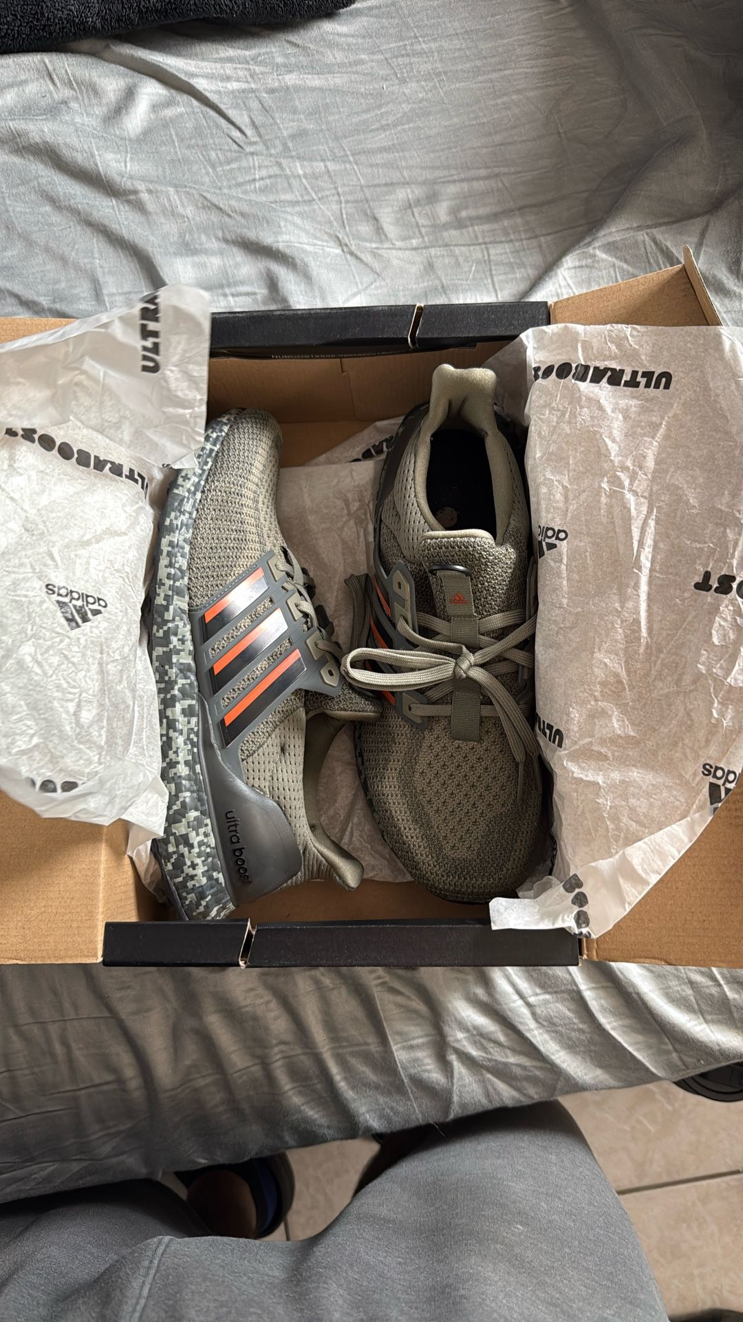 Adidas UltraBoost DNA size 10 men